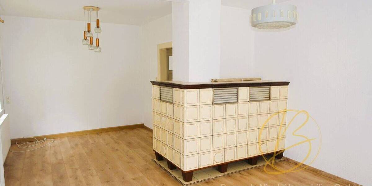 Mehrfamilienhaus, Wohnhaus Großröhrsdorf - 8 Zimmer, 180 m&sup2;, 342.000&euro; | Angebot:26825991