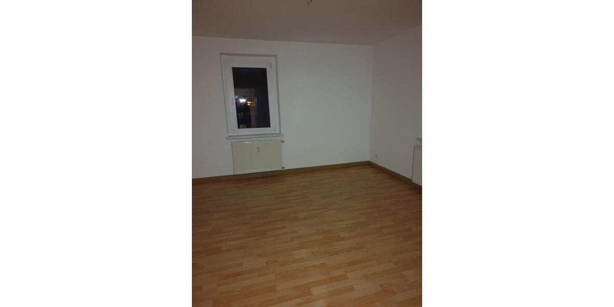 Ruhige frisch renovierte 3 Zimmer Wohnung mit eigenem Garten 3 zimmer