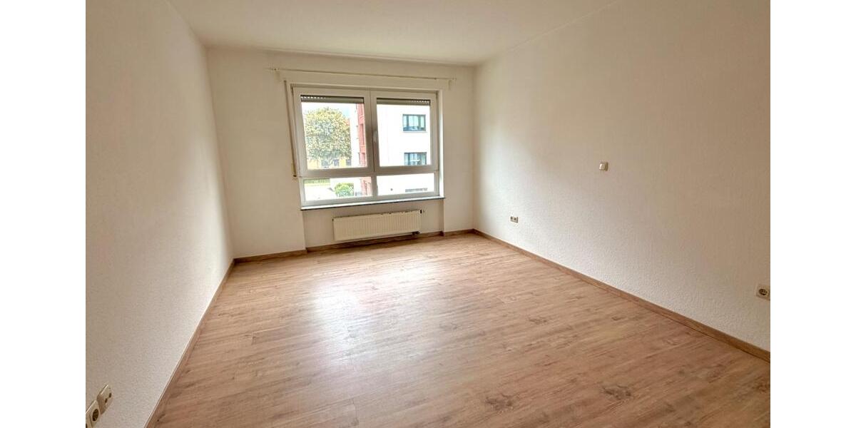 Etagenwohnung Dresden Cotta - 2 Zimmer, 62 m&sup2;, 650&euro; | Angebot:26477142