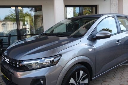 Dacia Sandero 8.690 km 16.990 &euro; Dresden 01217