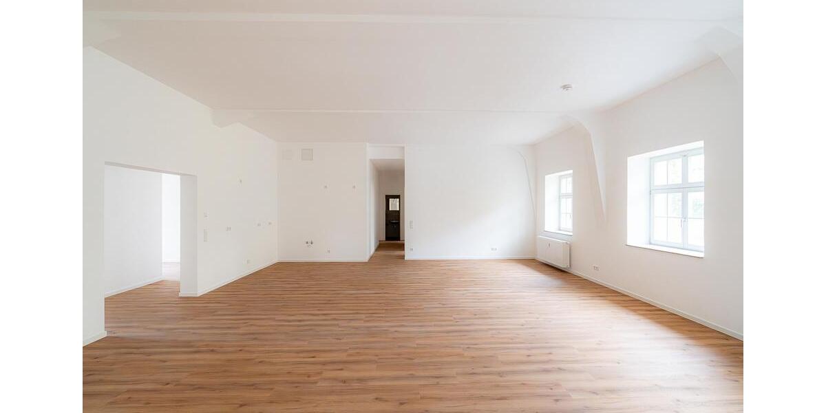 Wohntraum im Erstbezug. 216qm-Etagenwohnung im denkmalgeschützten Lahmann-Sanatorium. 6 zimmer