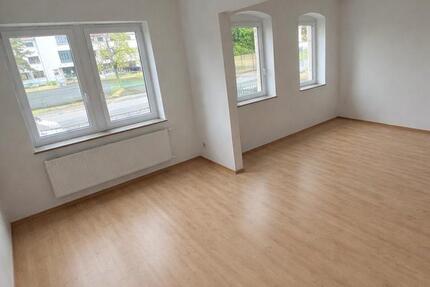 Attraktive 2 Zimmer-Wohnung, 76 qm EG 1 zimmer