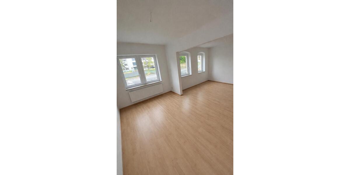 Attraktive 2 Zimmer-Wohnung, 76 qm EG 1 zimmer