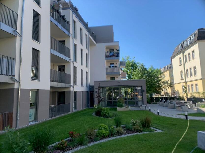 WOHNEN WIE IM Hotel: Concierge, Billiard, Fitnessraum etc.