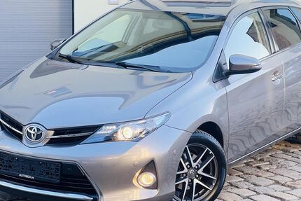 Toyota Auris 60.000 km 10.980 &euro; Dresden 01257
