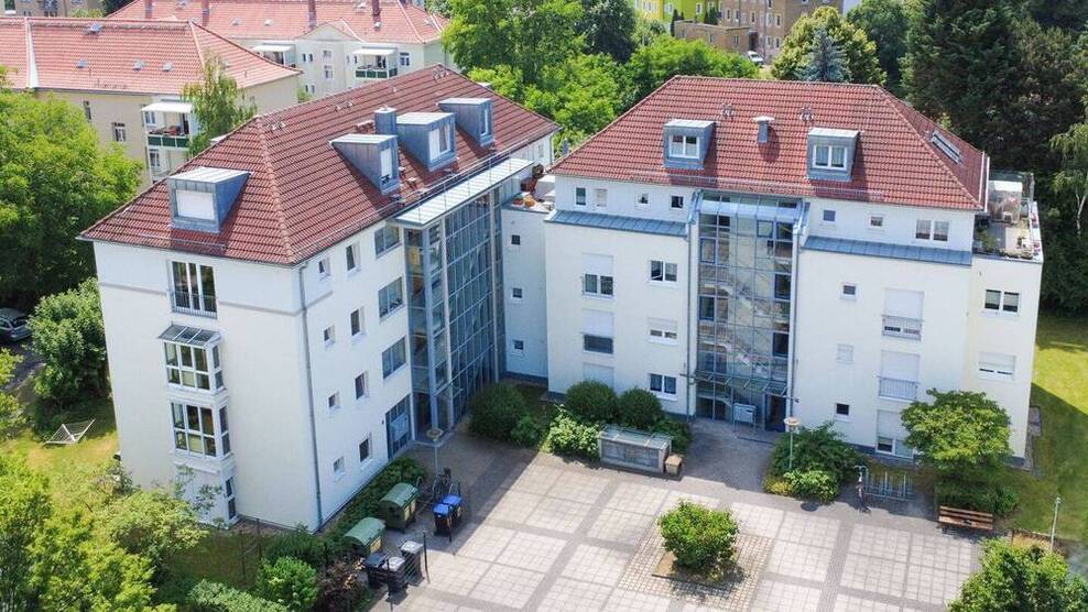 Helle Erdgeschoßwohnung mit großzügiger Terrasse!