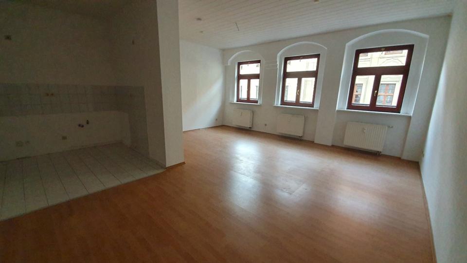 Etagenwohnung Pirna - 2.5 Zimmer, 74 m&sup2;, 440&euro; | Angebot:25808023