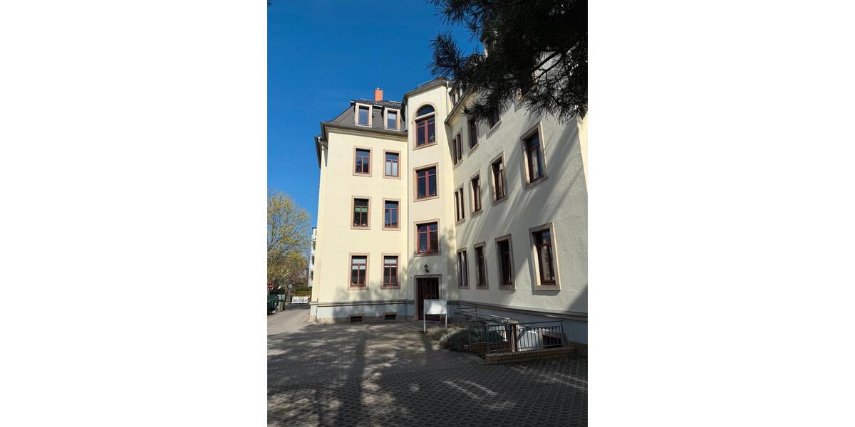 Dachgeschoßwohnung Dresden Blasewitz - 4 Zimmer, 115 m&sup2;, 1.265&euro; | Angebot:26426124