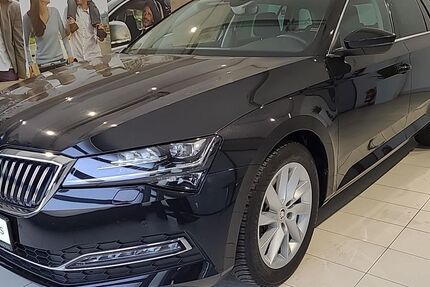 Skoda Superb 45.259 km 27.490 &euro; Dresden 01067