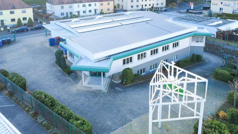 Großzügiges Gewerbeobjekt mit multifunktionaler Nutzung zimmer