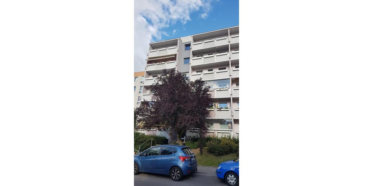 3-Raum-Wohnung in Dresden-Leubnitz mit Loggia – Ab sofort! 3 zimmer