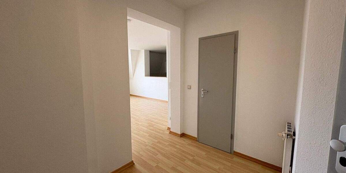 Etagenwohnung Dresden Gruna - 2 Zimmer, 69 m&sup2;, 720&euro; | Angebot:25880977