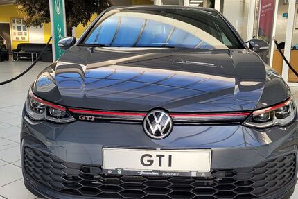 VW Golf 38.400 km 29.990 &euro; Radebeul 01445