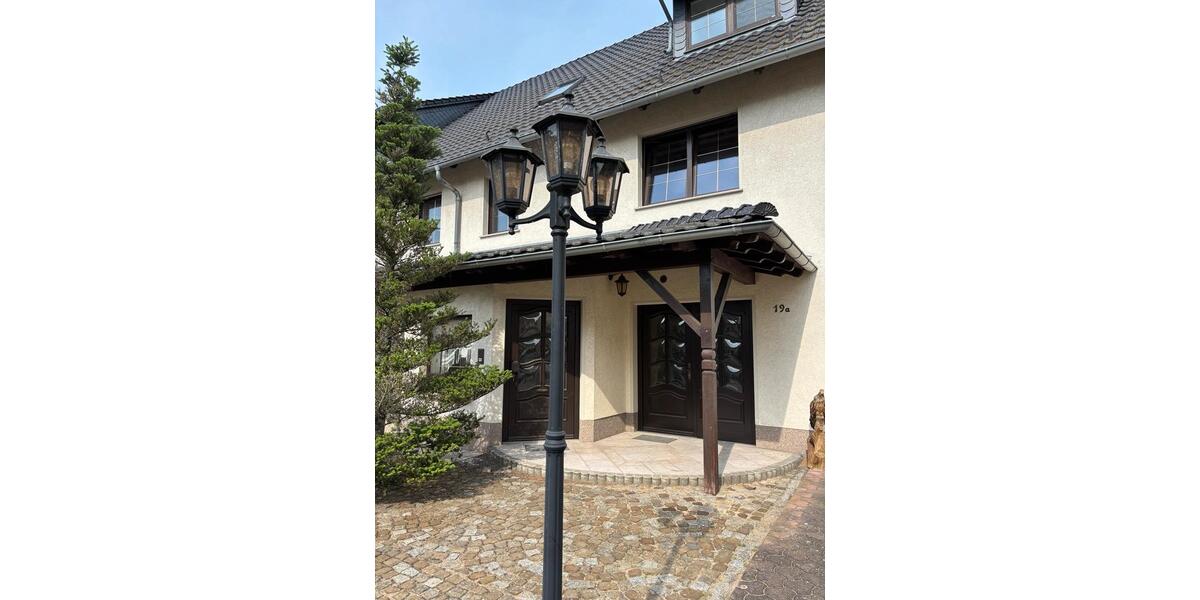 Einfamilienhaus Ebersbach - 7 Zimmer, 488 m&sup2;, 198.000&euro; | Angebot:26820127