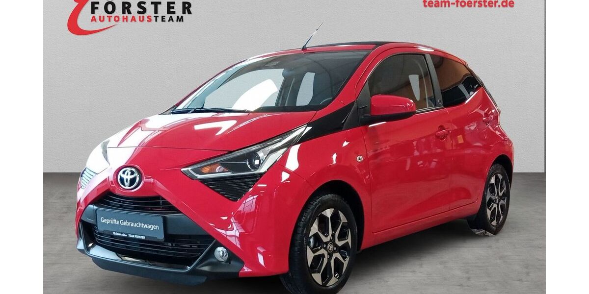 Toyota Aygo (X) 19.022 km 12.990 &euro; Pirna 01796