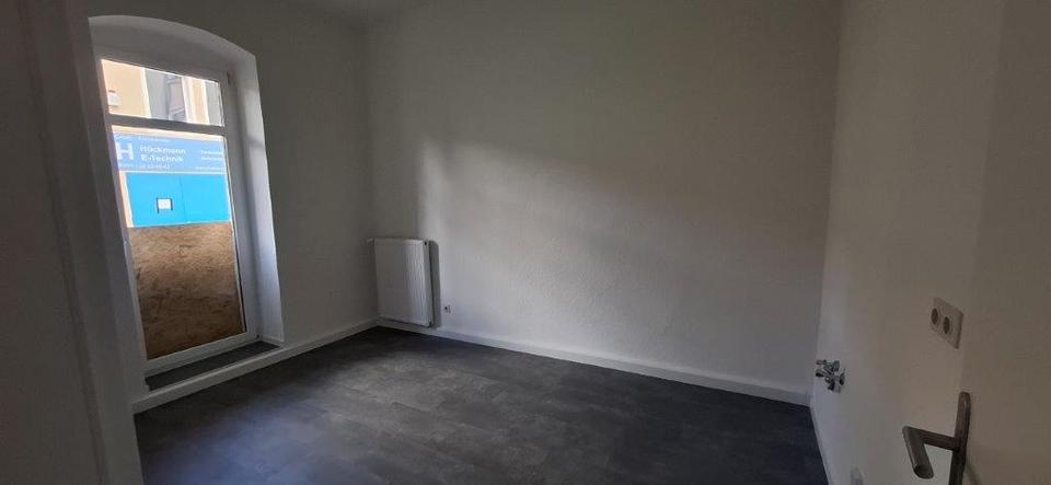Erdgeschoßwohnung Freital - 3 Zimmer, 64 m&sup2;, 477&euro; | Angebot:26129614