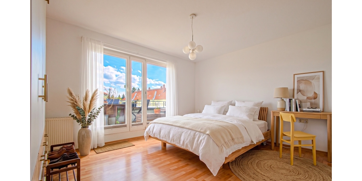 GANZ OBEN – GEMÜTLICHE MAISONETTE – BEZUGSFREI – DUSCHBAD MIT FENSTER – TG-PARKER - Dachgeschoßwohnung Dresden Strehlen | Angebot:27318190