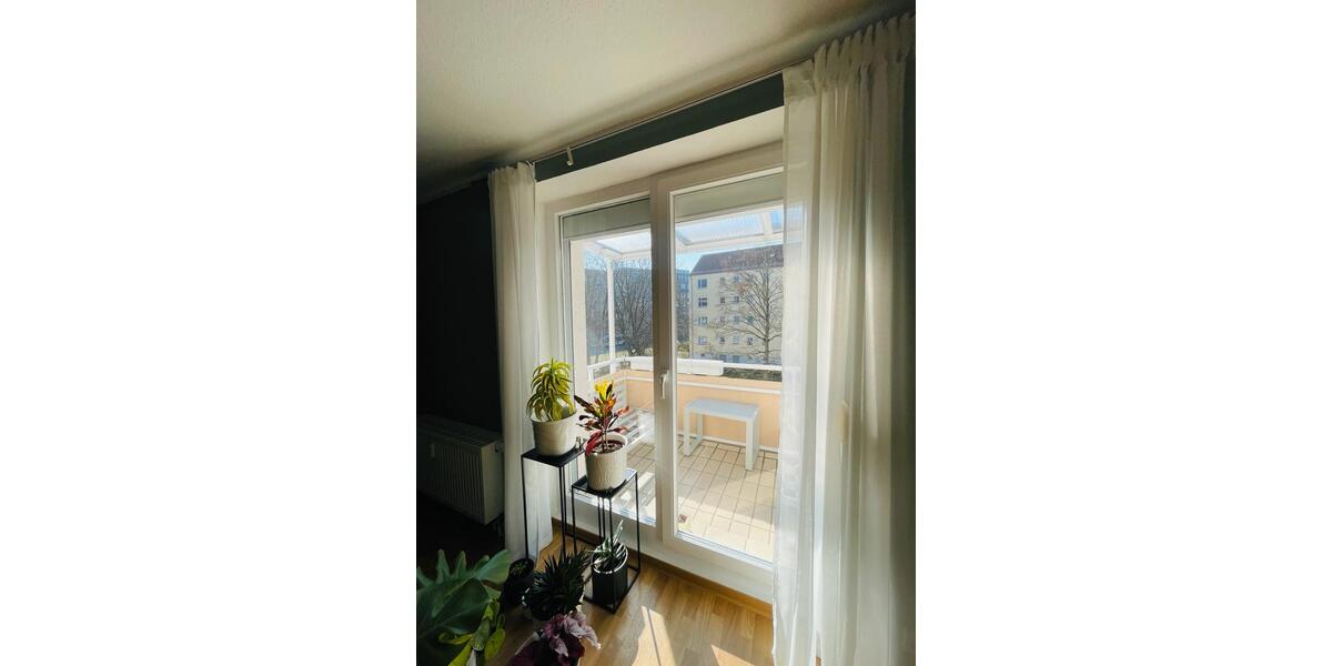 Dachgeschoßwohnung Dresden Plauen - 2 Zimmer, 60 m&sup2;, 731&euro; | Angebot:25342724