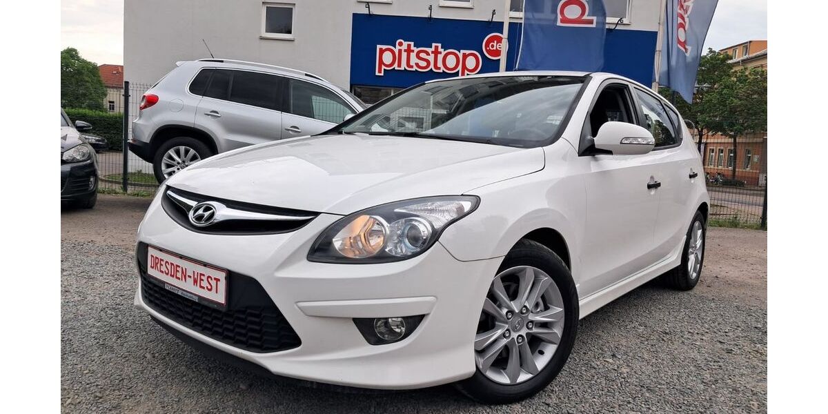 Hyundai i30 108.000 km 4.599 &euro; Dresden 01159
