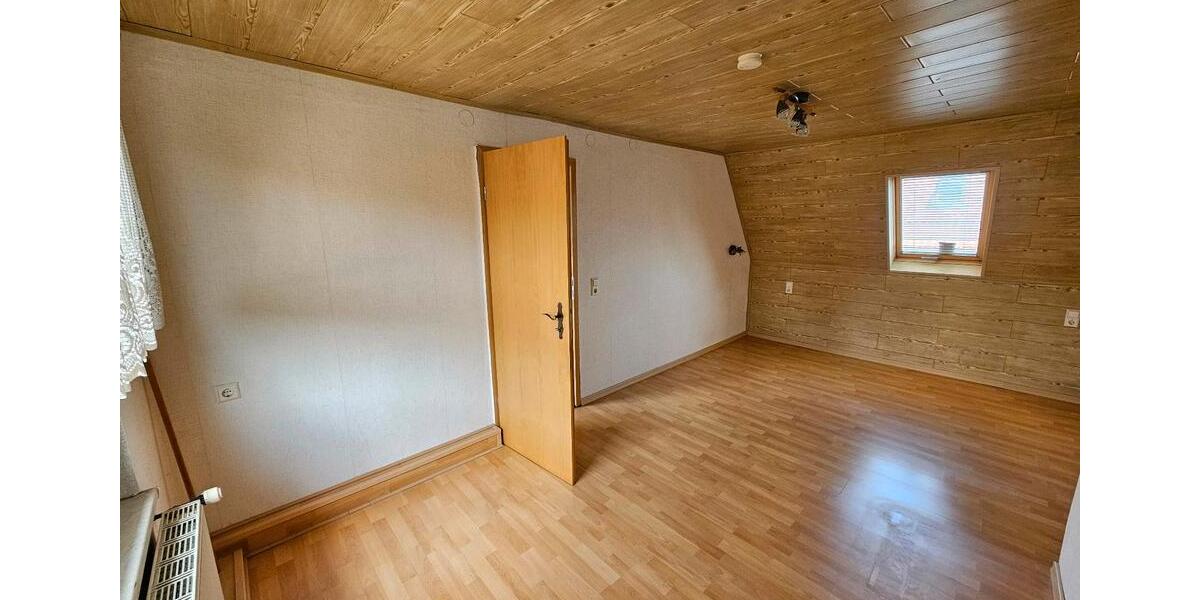 Doppelhaushälfte Freital - 6 Zimmer, 140 m&sup2;, 310.000&euro; | Angebot:27113705
