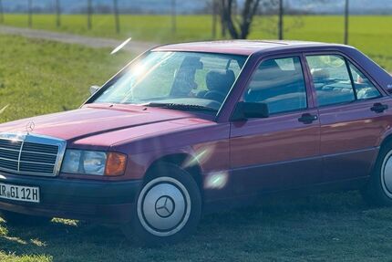 Mercedes-Benz 190 64.900 km 7.000 € Pirna 01796