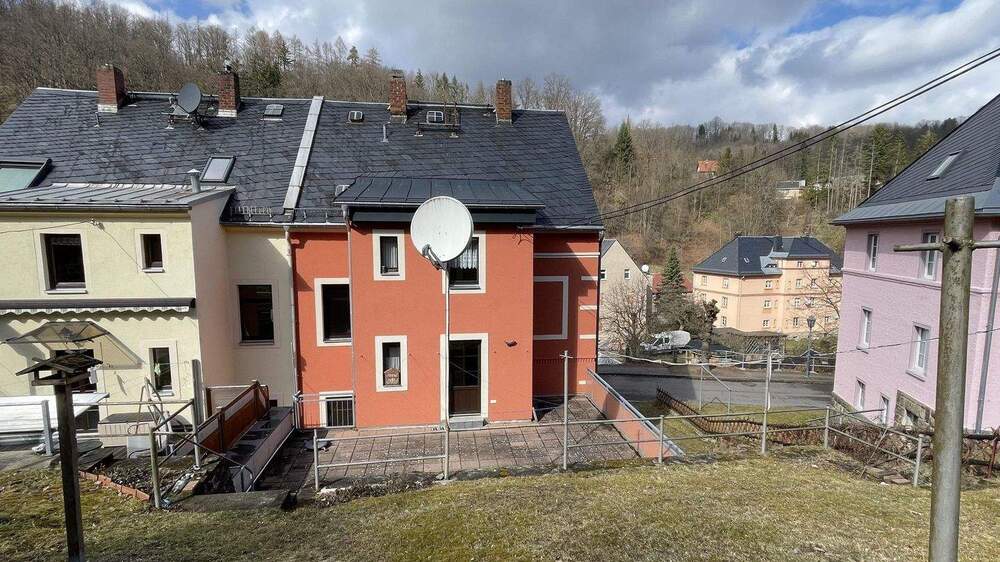 Doppelhaushälfte Glashütte - 7 Zimmer, 130 m&sup2;, 275.000&euro; | Angebot:25899912