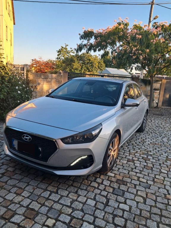 i30
