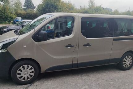Opel Vivaro 193.000 km 17.250 € Arnsdorf 01477