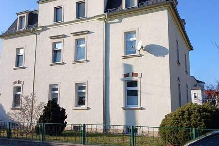 Mehrfamilienhaus in einer ruhigen Seitenstraße in Niedersedlitz 1 zimmer