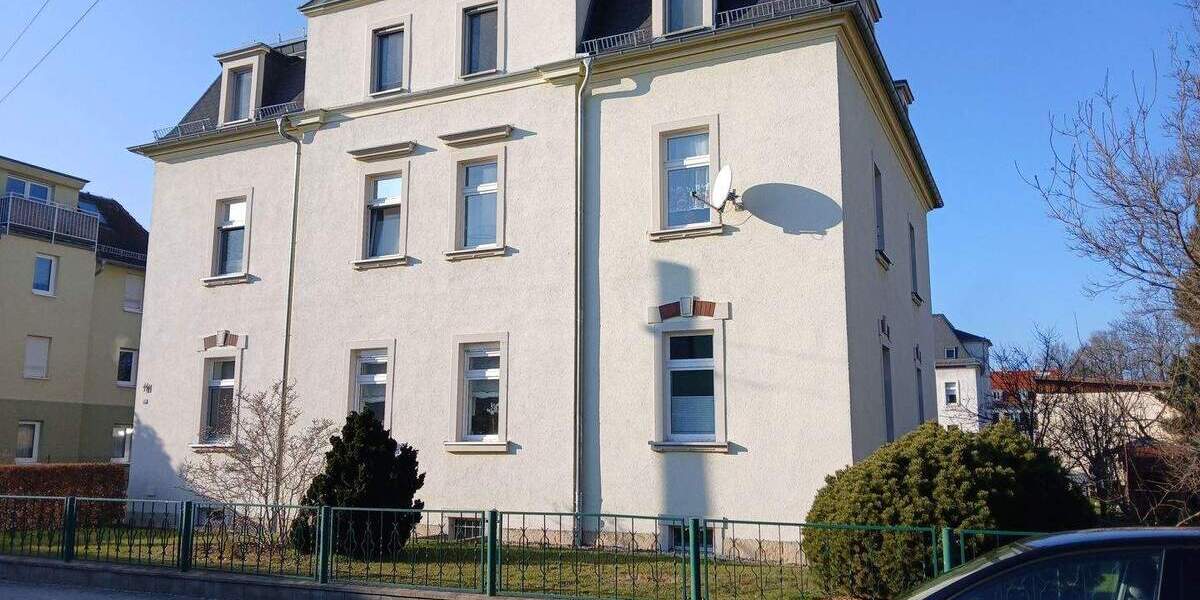 Mehrfamilienhaus in einer ruhigen Seitenstraße in Niedersedlitz 1 zimmer