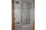 Gemütliche 2-Zimmer-DachWohnung mit Laminatboden, separater Küche & Bad mit Dusche