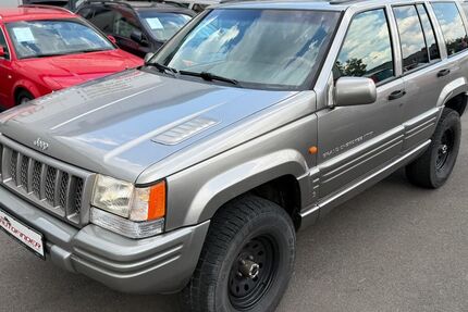 Jeep Grand Cherokee 124.581 km 17.999 &euro; Coswig 01640