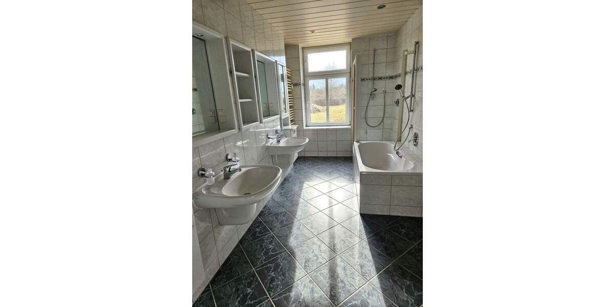 Etagenwohnung Wilsdruff - 3 Zimmer, 102 m&sup2;, 745&euro; | Angebot:24911994