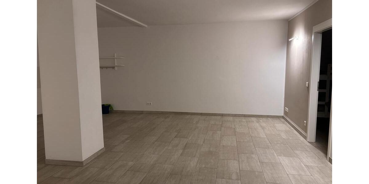 Erdgeschoßwohnung Dresden Leuben - 3 Zimmer, 92 m&sup2;, 1.075&euro; | Angebot:26150214