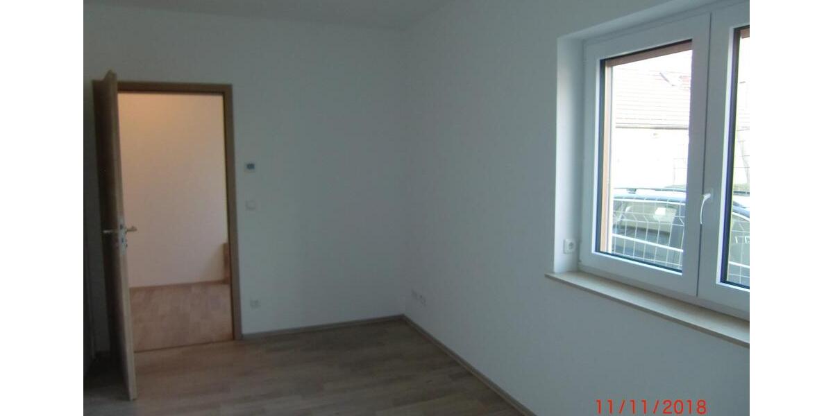 Erdgeschoßwohnung Ebersbach - 3 Zimmer, 89 m&sup2;, 712&euro; | Angebot:26322054