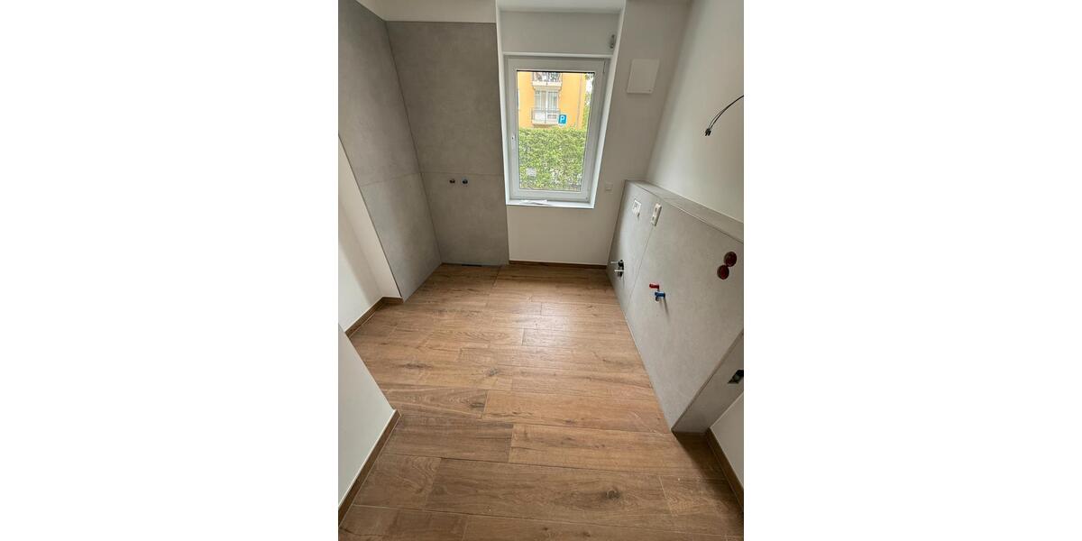 Erdgeschoßwohnung Dresden Klotzsche - 4 Zimmer, 100 m&sup2;, 1.750&euro; | Angebot:26477172