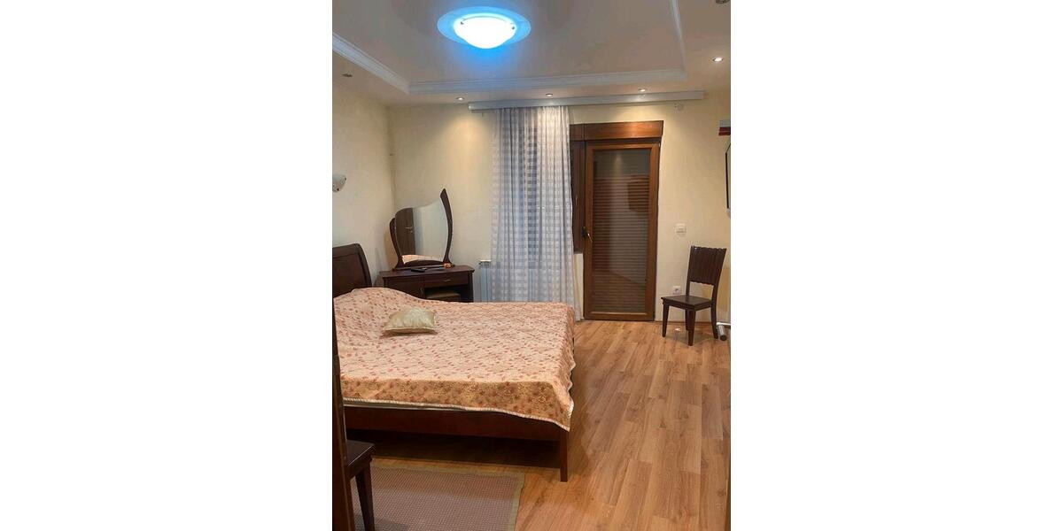Etagenwohnung Dresden Neustadt - 4 Zimmer, 94 m&sup2;, 148.000&euro; | Angebot:26562670
