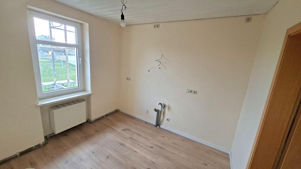 Erdgeschoßwohnung Klipphausen - 4 Zimmer, 85 m&sup2;, 600&euro; | Angebot:25804796