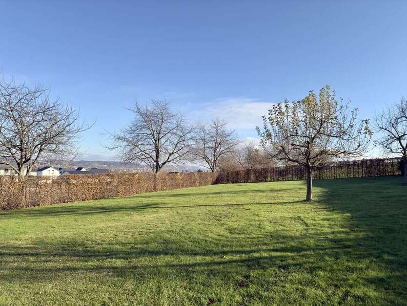Grundstück zu verkaufen in Gauernitz 220.500 € 900 m²