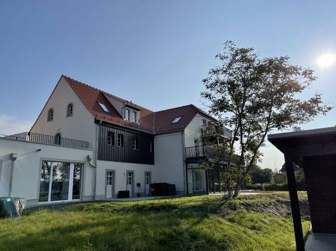 traumhafte idyllische 4-Raum Wohnung mit Terrasse + Garten + EBK 4 zimmer