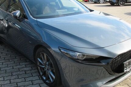 Mazda 3 64.006 km 19.490 &euro; Dresden 01139