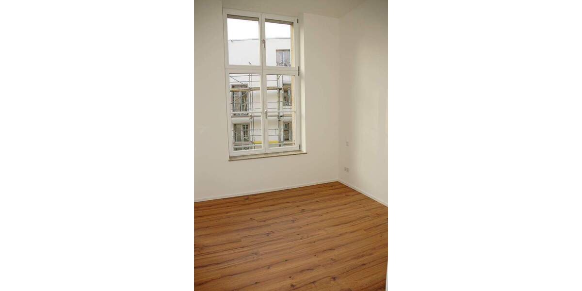 Etagenwohnung Pirna Zehista - 3 Zimmer, 98 m&sup2;, 925&euro; | Angebot:25777595