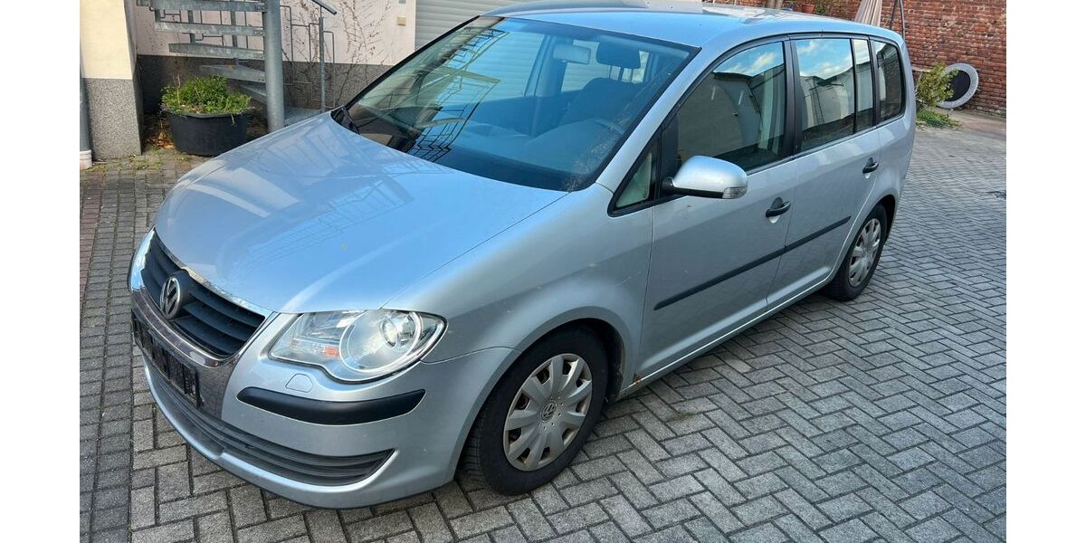 VW Touran 192.000 km 1.999 &euro; Dresden 01139