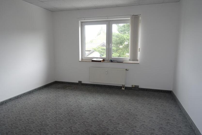 Büro- Praxisfläche in Wohn- + Geschäftshaus zimmer