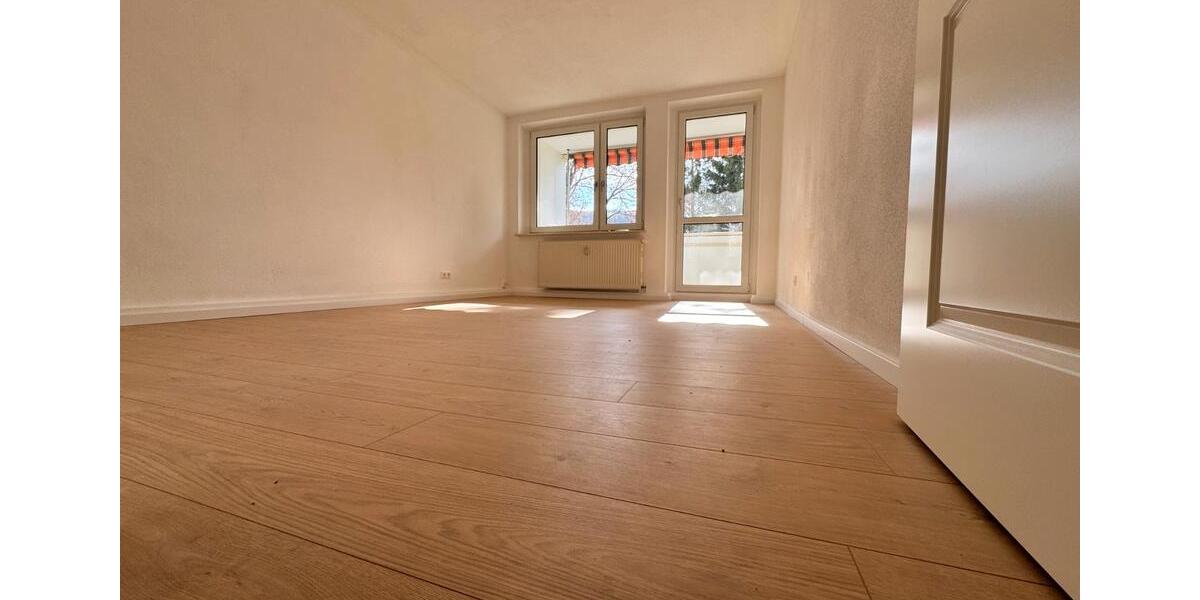 Erdgeschoßwohnung Freital - 3 Zimmer, 62 m&sup2;, 615&euro; | Angebot:26493233
