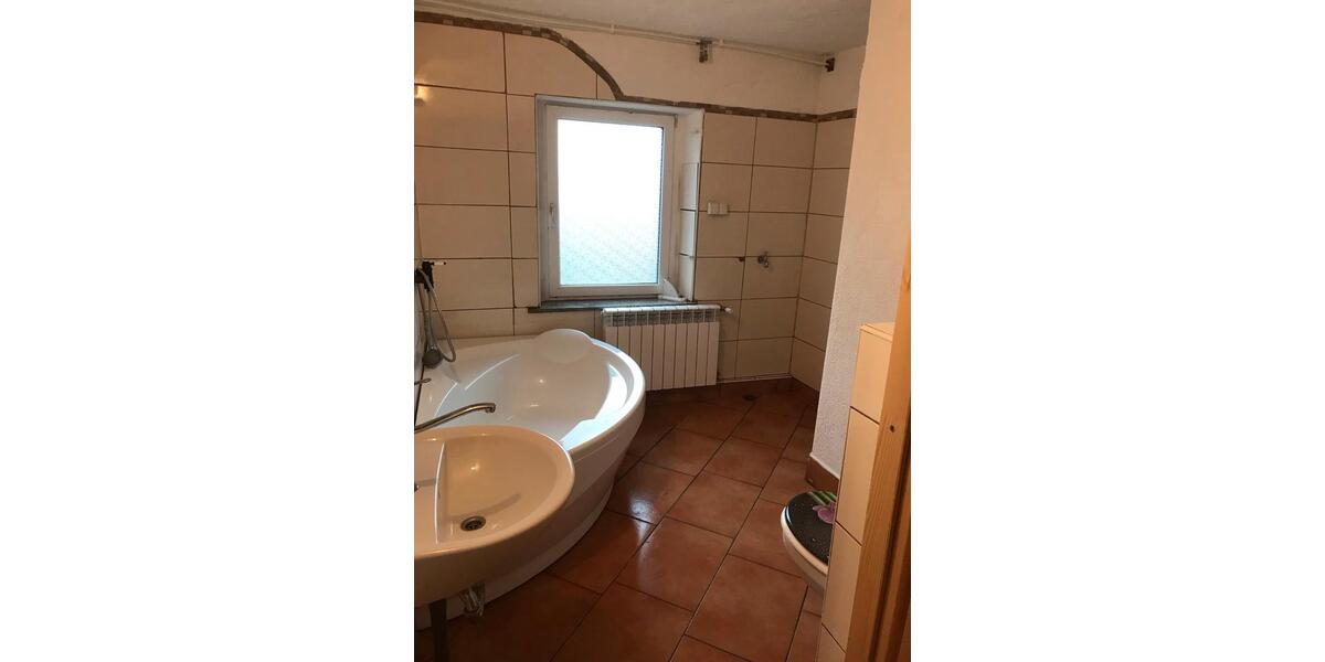 Einfamilienhaus Meißen - 8 Zimmer, 200 m&sup2;, 1.250&euro; | Angebot:25522926