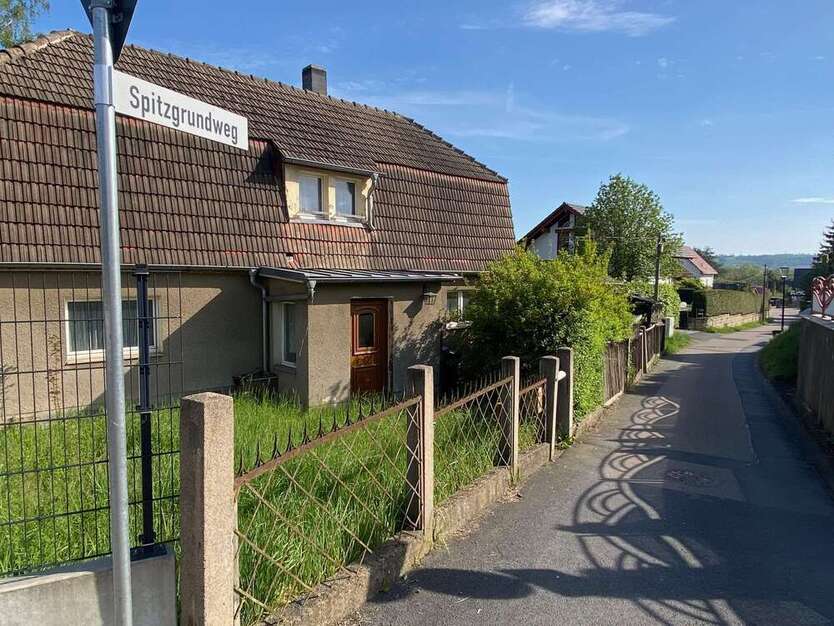 Haus zum Kaufen in Radebeul 87.000 € 83 m²
