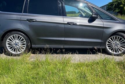 Ford Galaxy 179.781 km 15.800 &euro; Dresden 01328