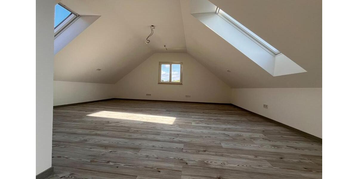 Etagenwohnung Moritzburg - 5 Zimmer, 128 m&sup2;, 1.700&euro; | Angebot:23025680