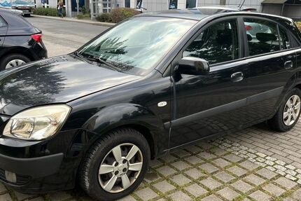 Kia Rio 246.000 km 1.300 &euro; Dresden 01139